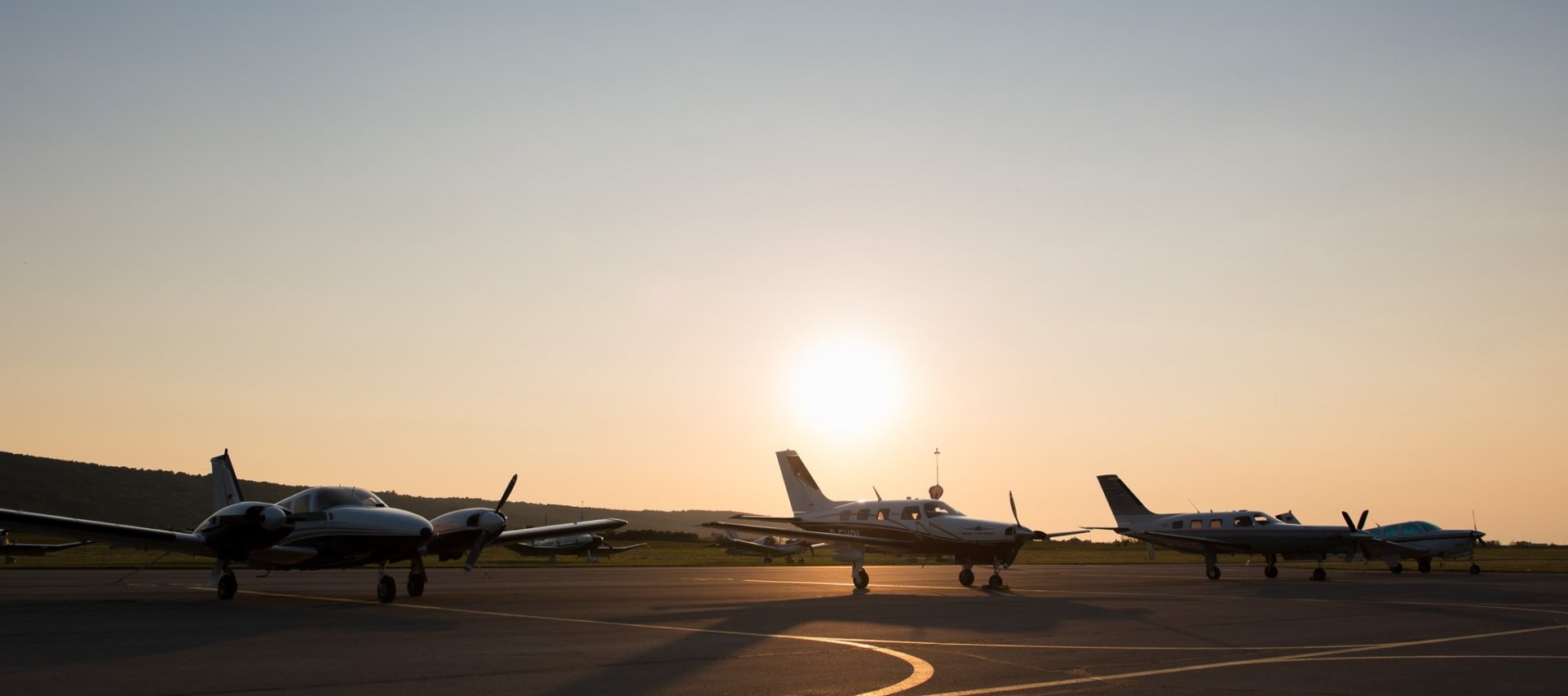 POLETNI OBRATOVALNI ČAS